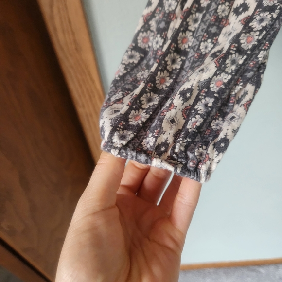 Lucky Brand Long Sleeve Top - Picture 3 of 10